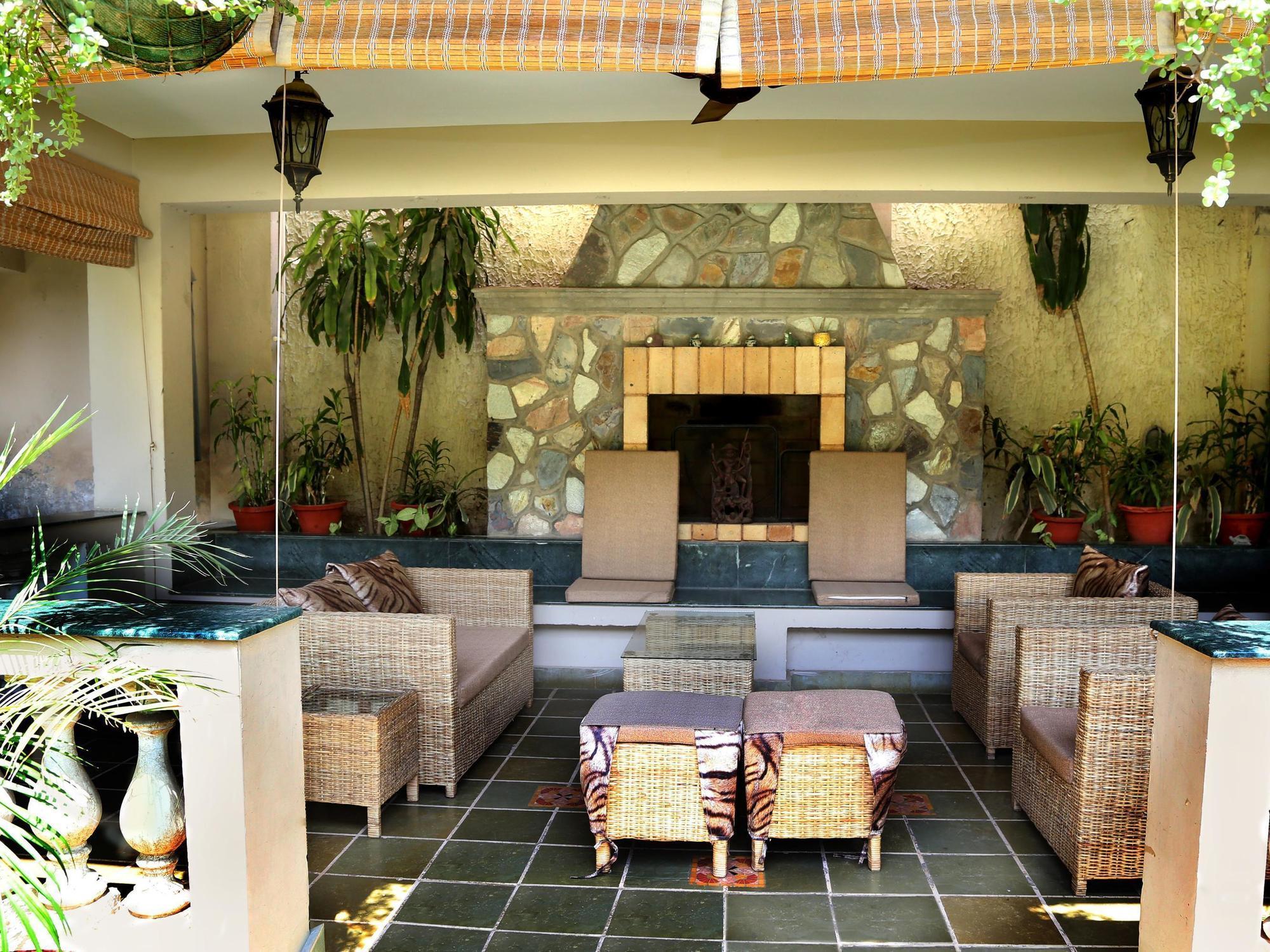 The Estate Villa New Delhi Exterior photo